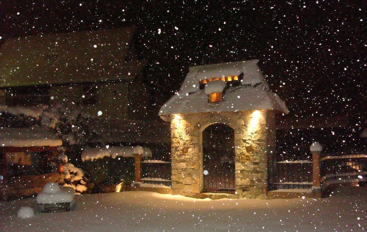 Appartamento Chez Corine Marque Badet Luz-Saint-Sauveur Esterno foto